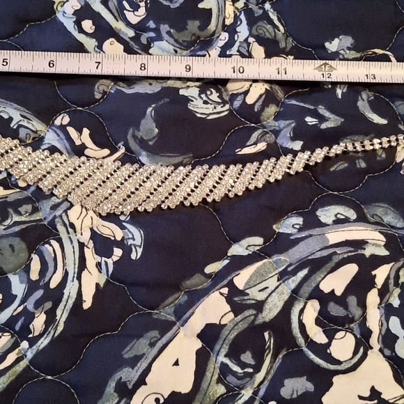 Gorgeous Rhinestone Statement Necklace Graduating Chevron - Picture 9 of 14